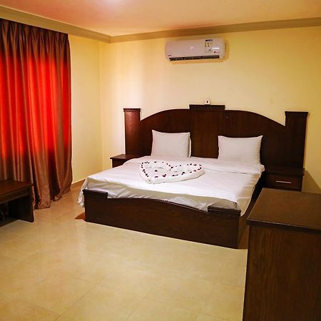 Jordan Flower Hotel Акаба Екстериор снимка